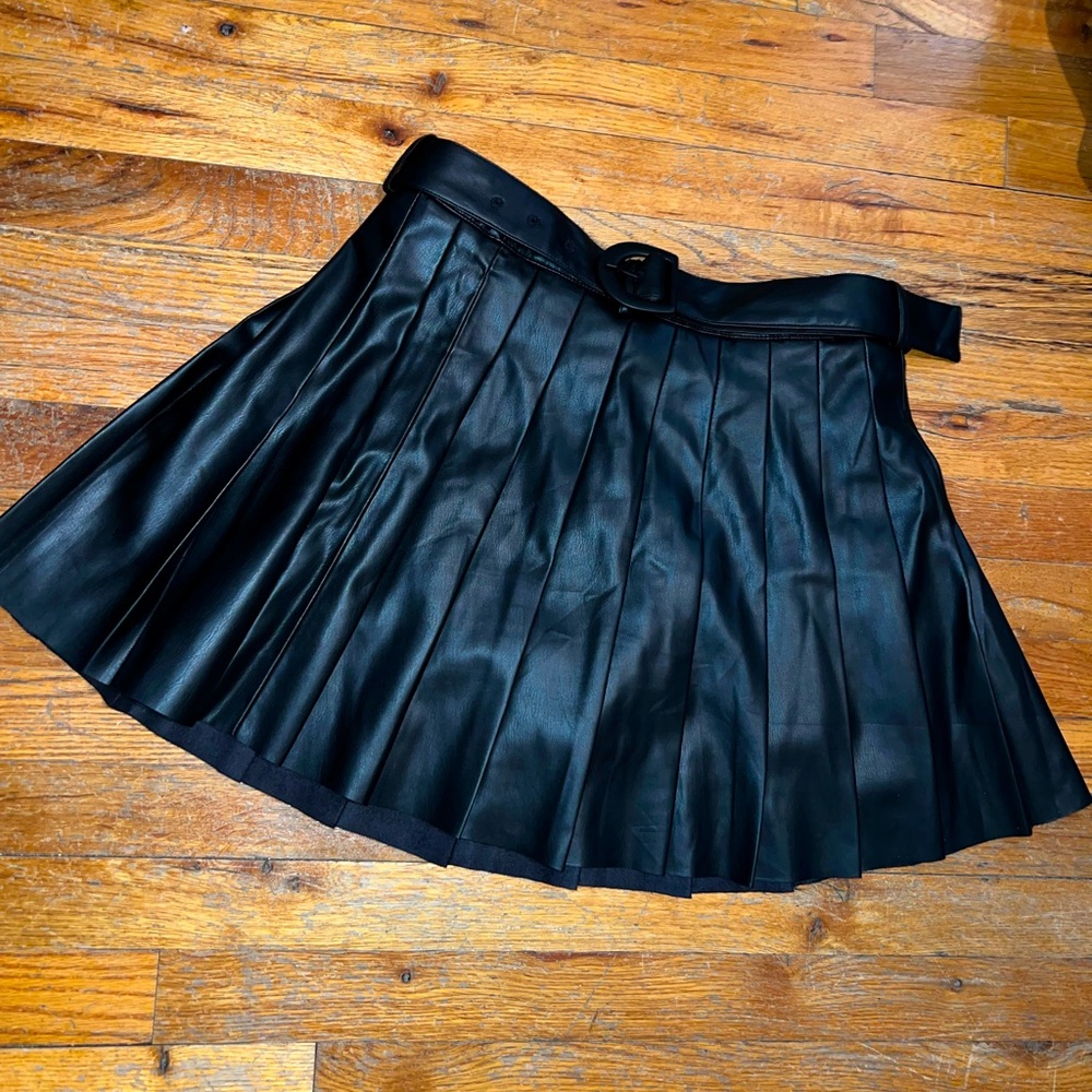 ZARA VEGAN LEATHER SKORT